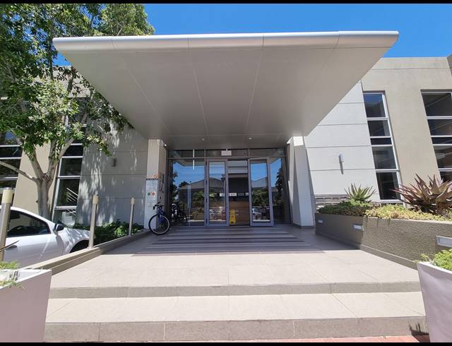 183M² OFFICE TO LET IN CENTURY CITY